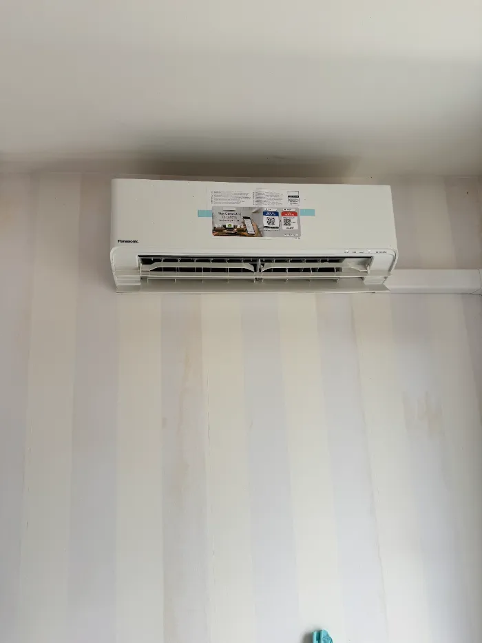 Installation climatisation Panasonic unité extérieure — ARENERGIE Chasselay